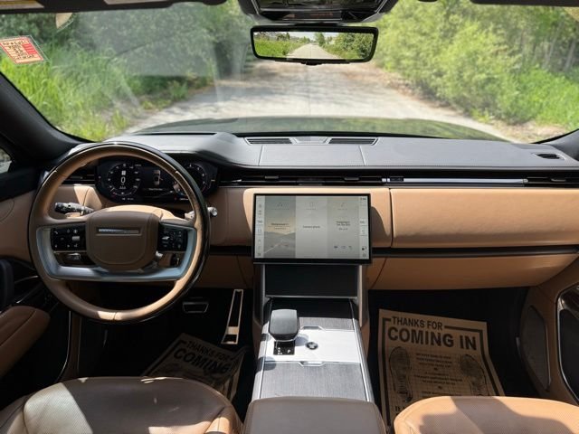 Used 2024 Carpathian Gray Premium Metallic Land Rover Autobiography image 21