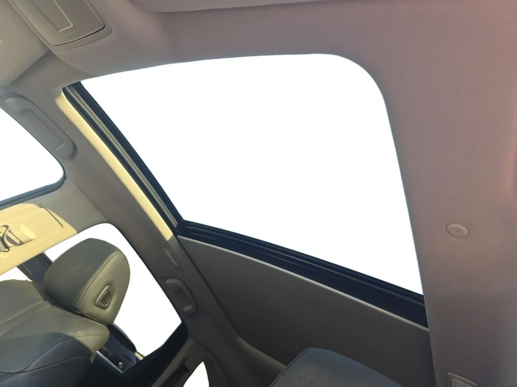 Used 2021  Acura Base image 20