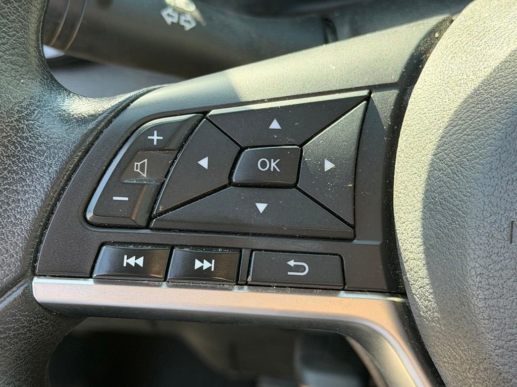 Used 2020 Gray Nissan S image 14