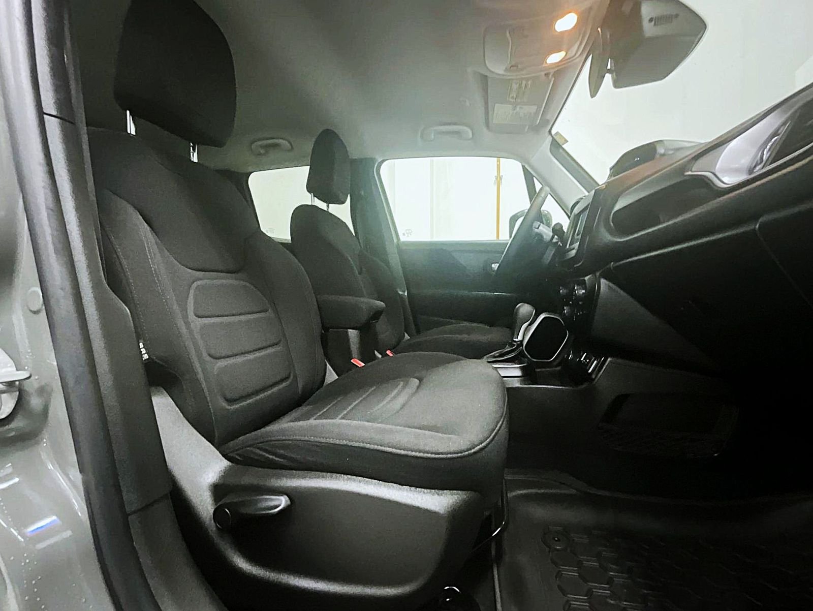 Used 2021 Gray Jeep Latitude image 16