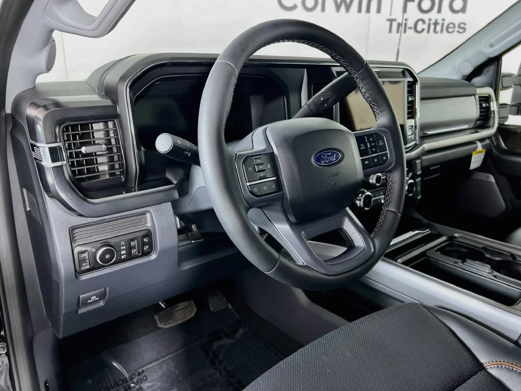 New 2027 Agate Black Metallic Ford Lariat image 2