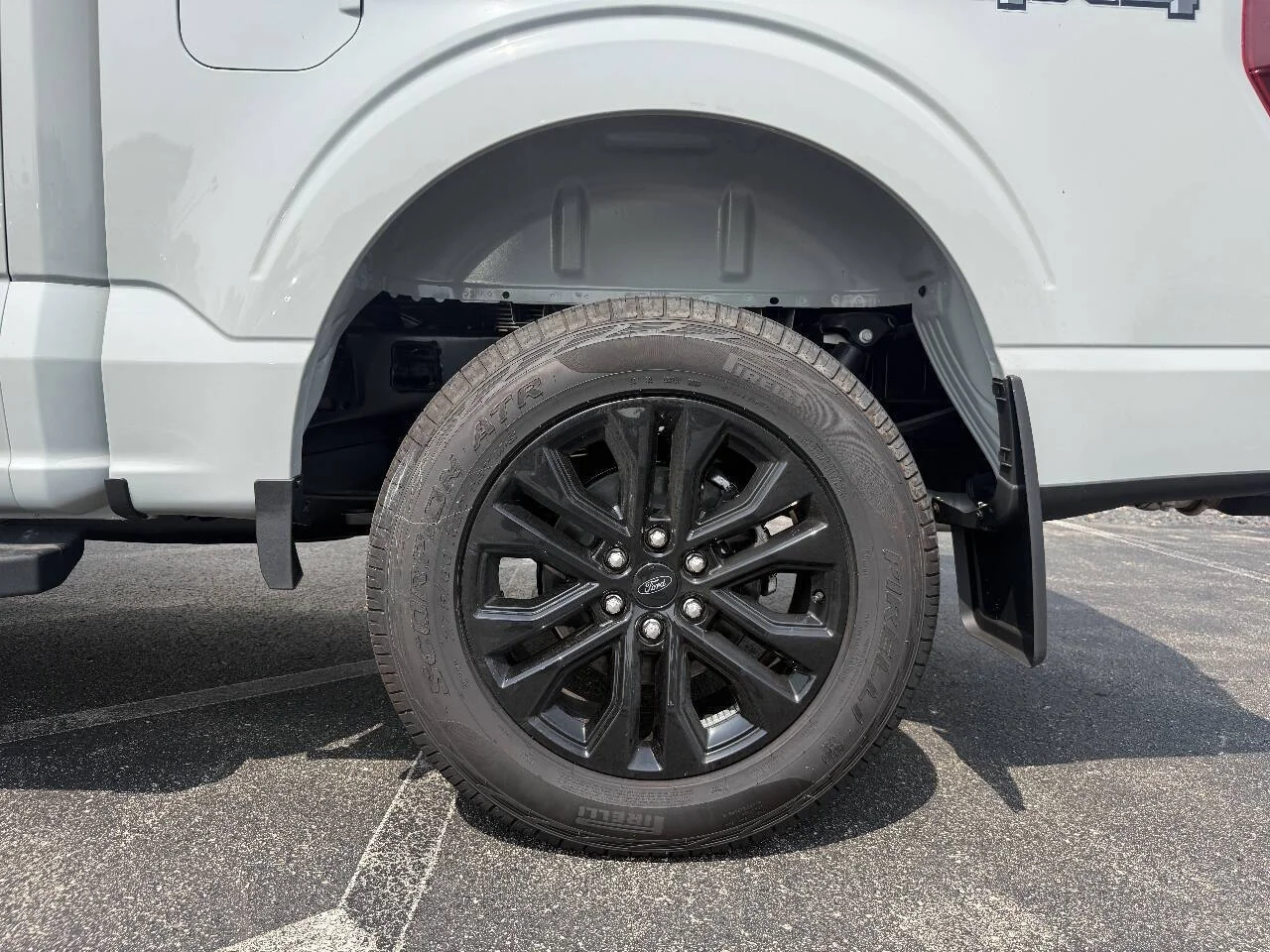 New 2026 Avalanche Gray Ford XLT 4x4 4dr SuperCrew 5.5 ft. SB image 13