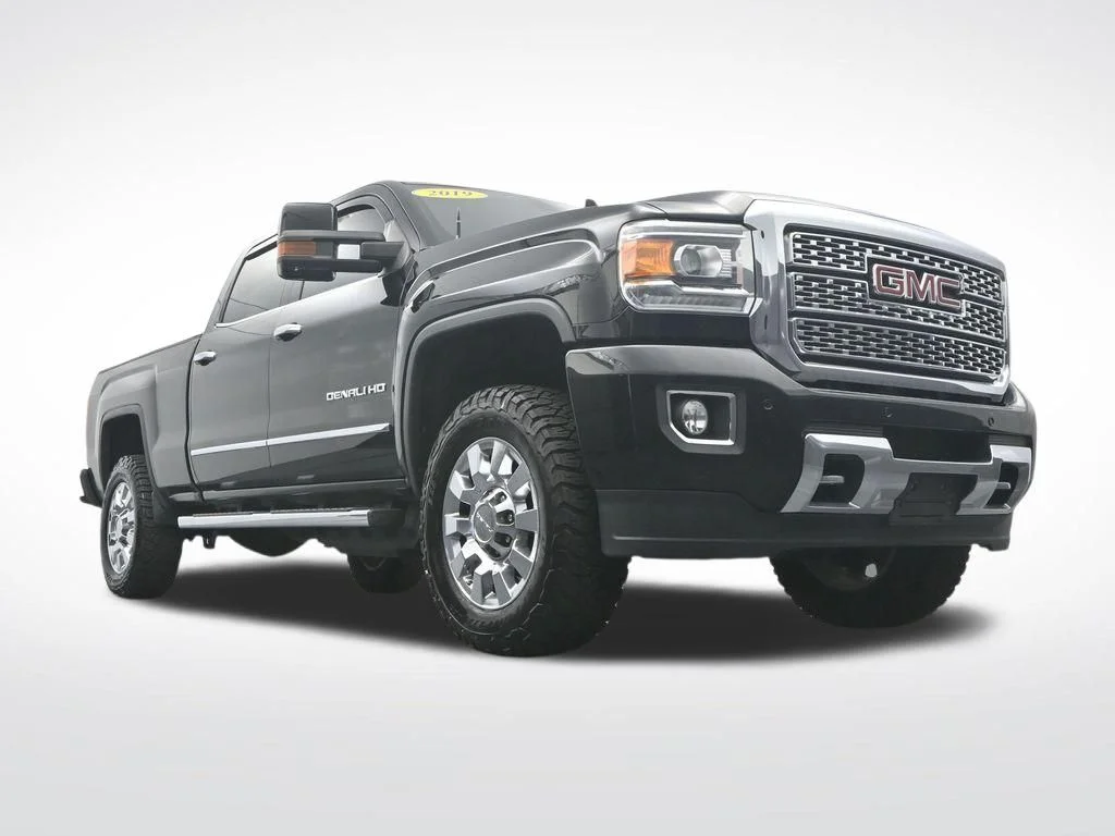 Used 2019 Black GMC Denali image 33