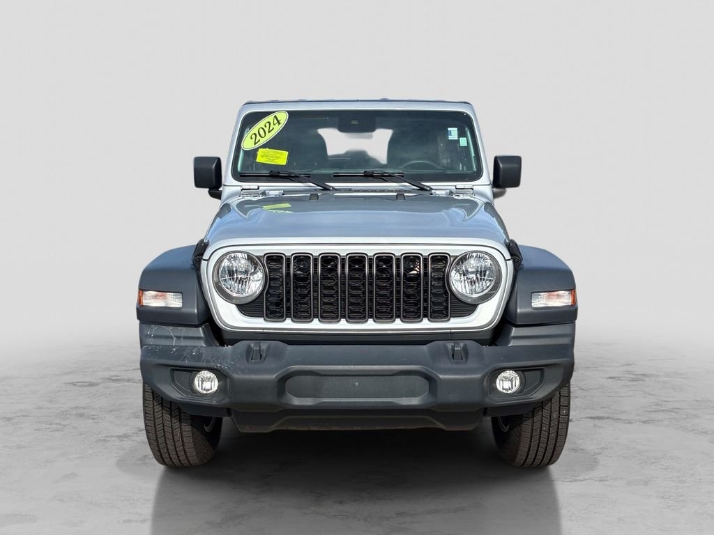 Used 2024 Silver Jeep Sport S image 2