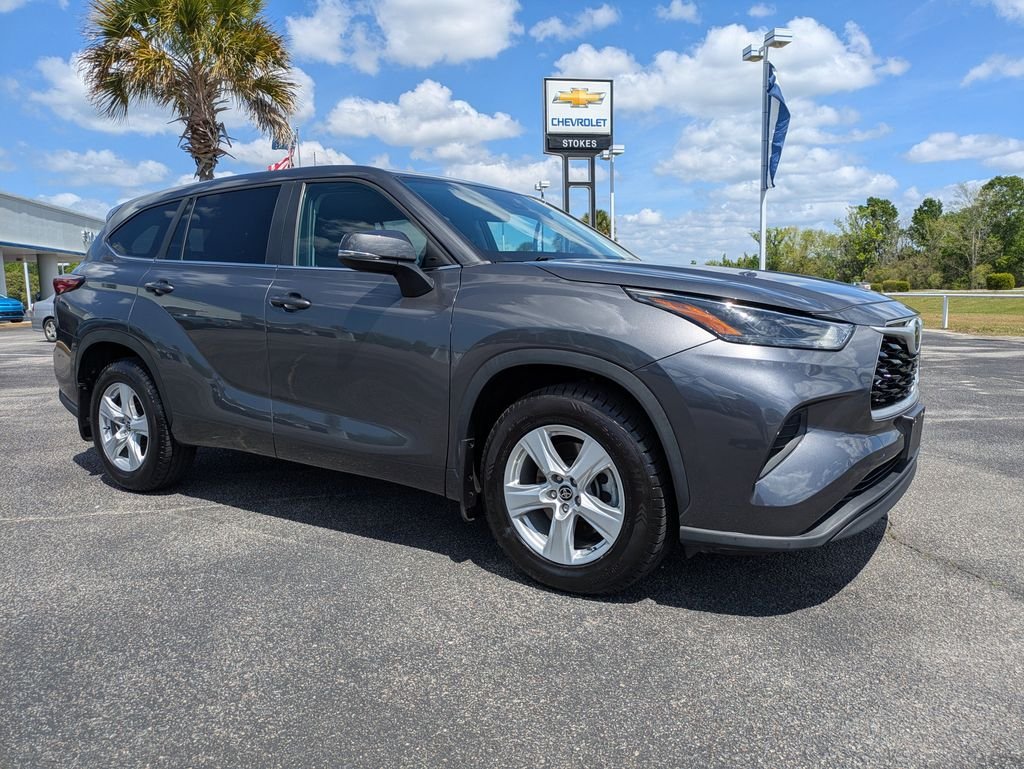 Used 2023 Gray Toyota L image 2