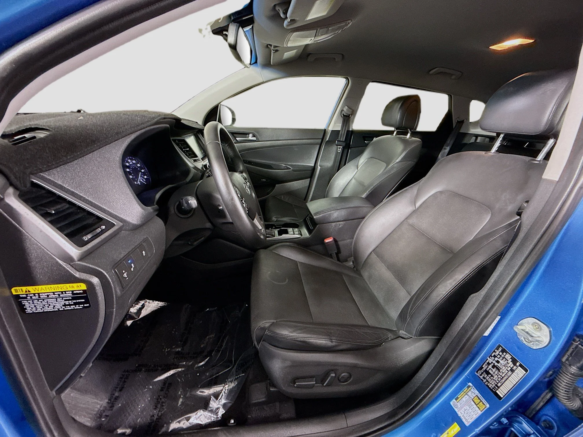 Used 2017 Caribbean Blue Hyundai SE Plus image 18
