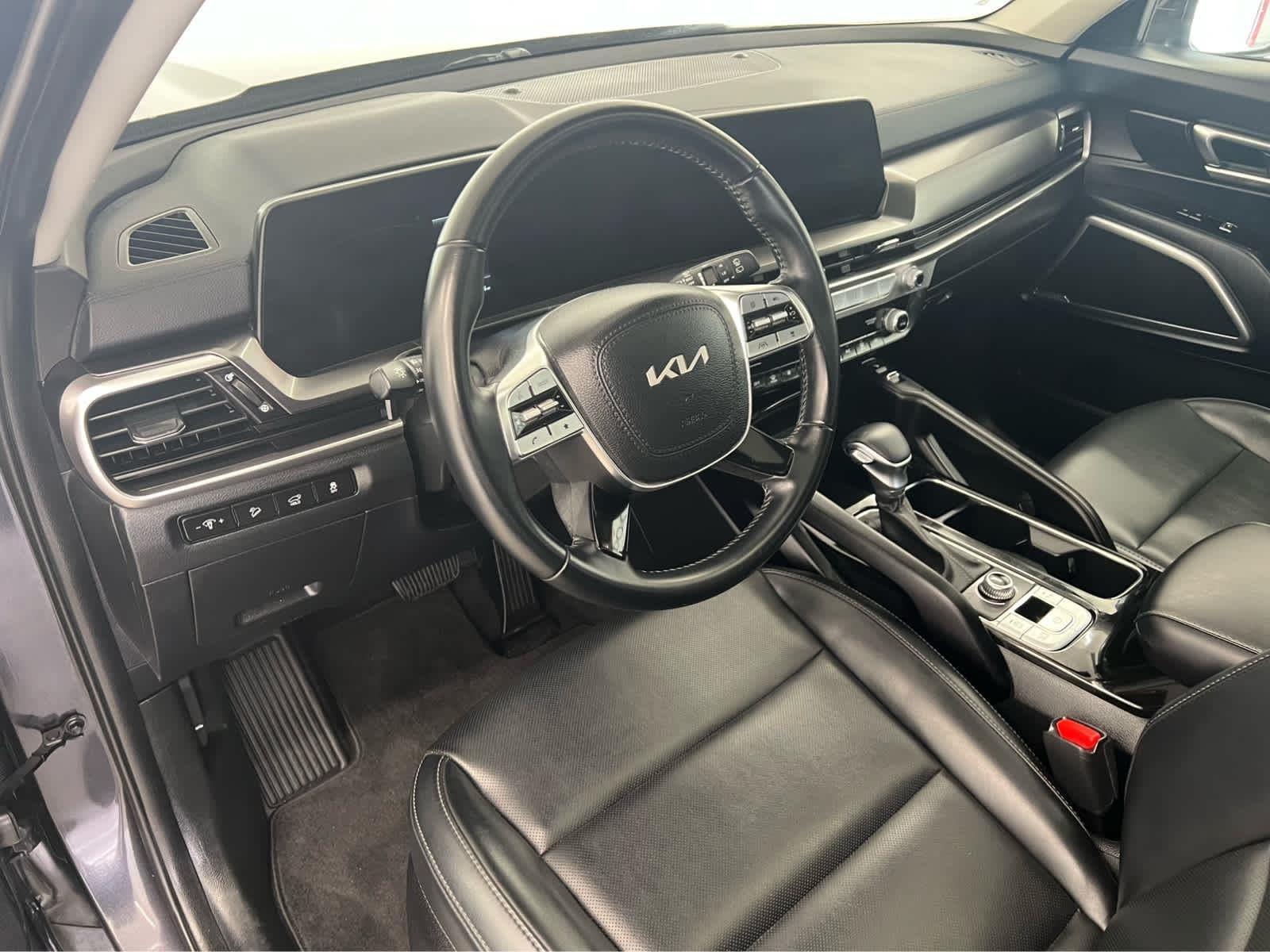 2025 Kia Telluride S - Photo 14