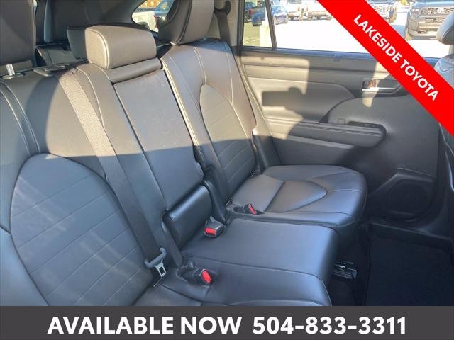 Certified Used 2026 PRECIOUS METAL Toyota  image 20