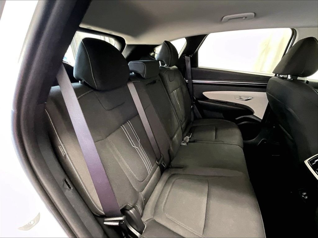 Used 2024 White Hyundai SEL image 16