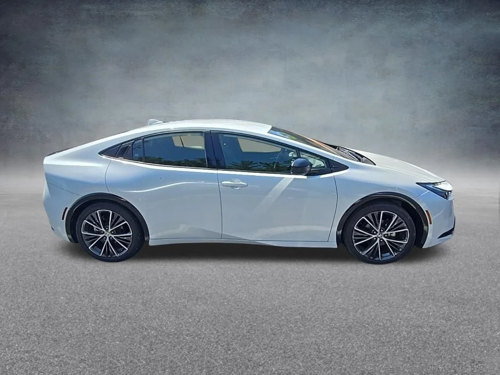 Used 2024 Beige Toyota XLE image 8
