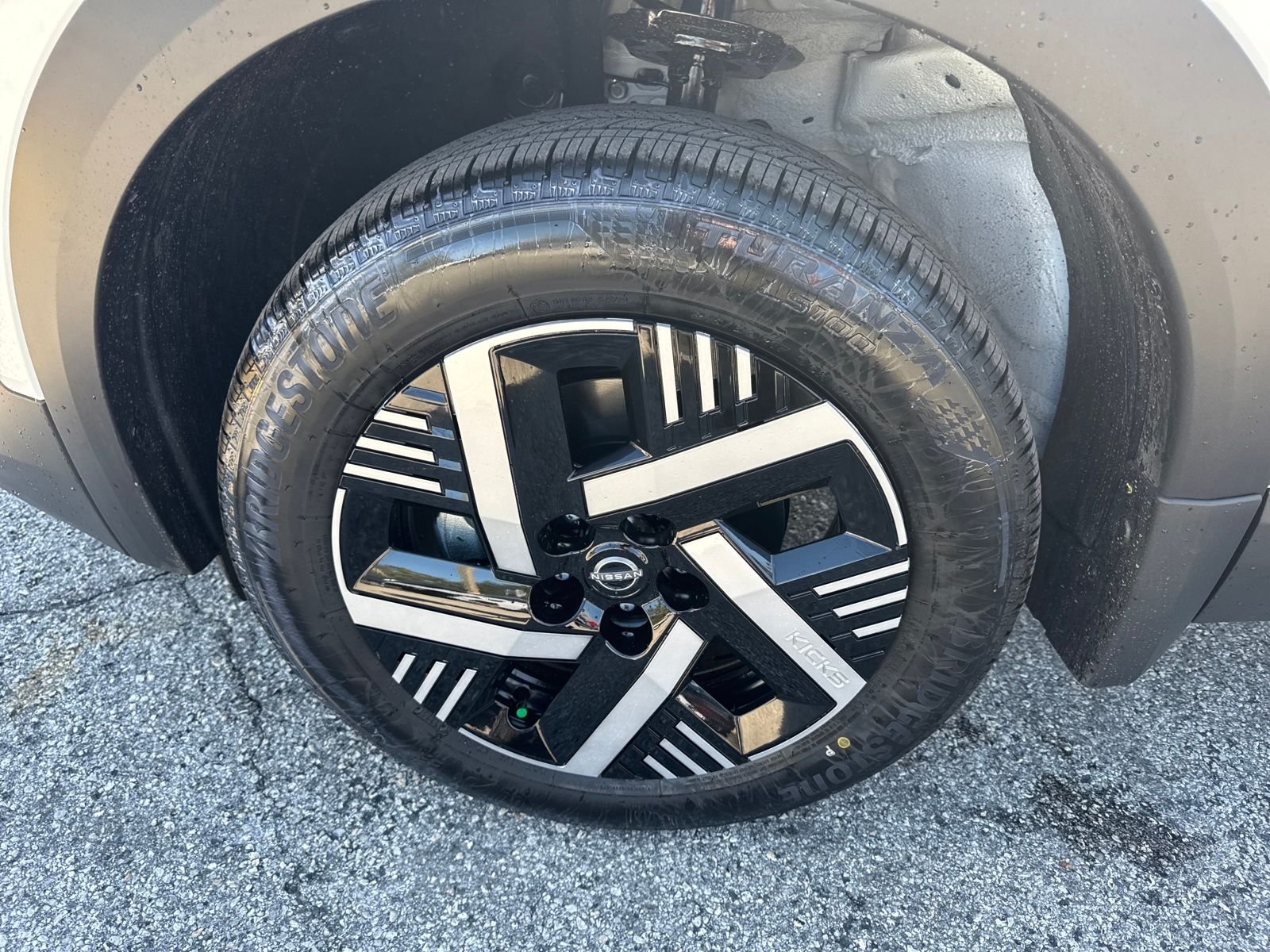 New 2026 Nissan Kicks SV 4D Sport Utility