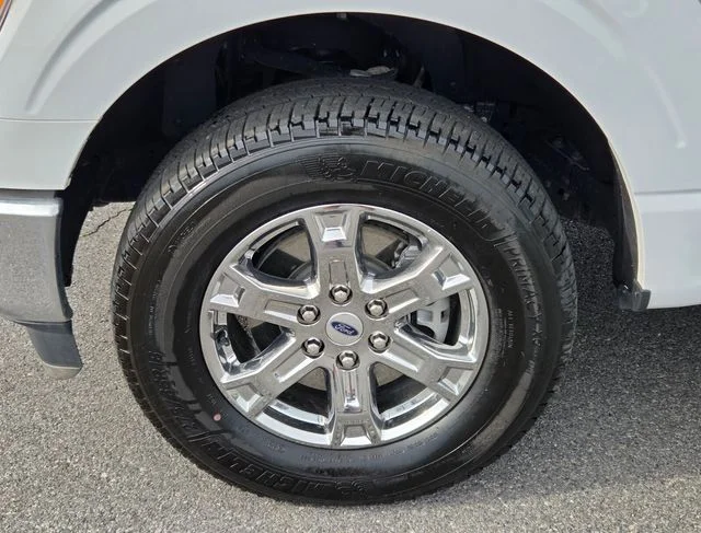 Used 2023  Ford XLT image 18
