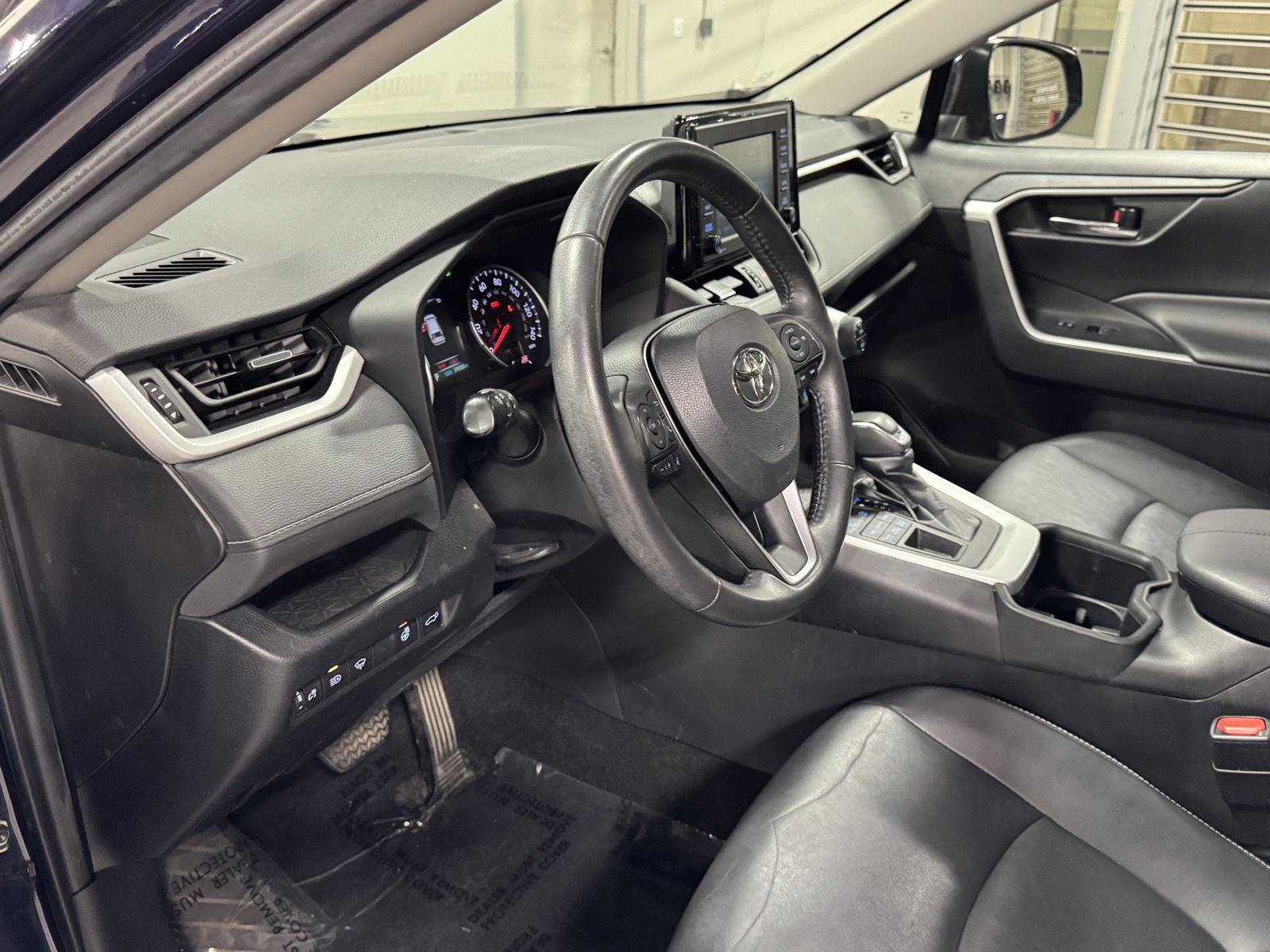2022 Toyota RAV4 XLE Premium - Photo 20