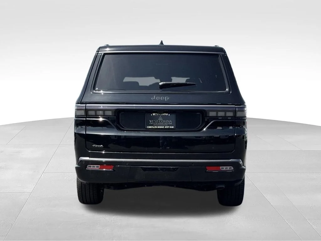 New 2026 High Gloss Black Exterior Paint Jeep Limited Reserve image 9