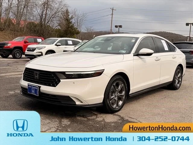 Used 2023 White Honda EX-L image 10
