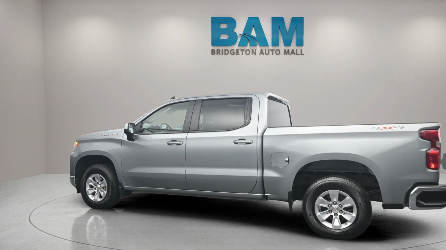 Used 2026 Sterling Gray Metallic Chevrolet LT image 4