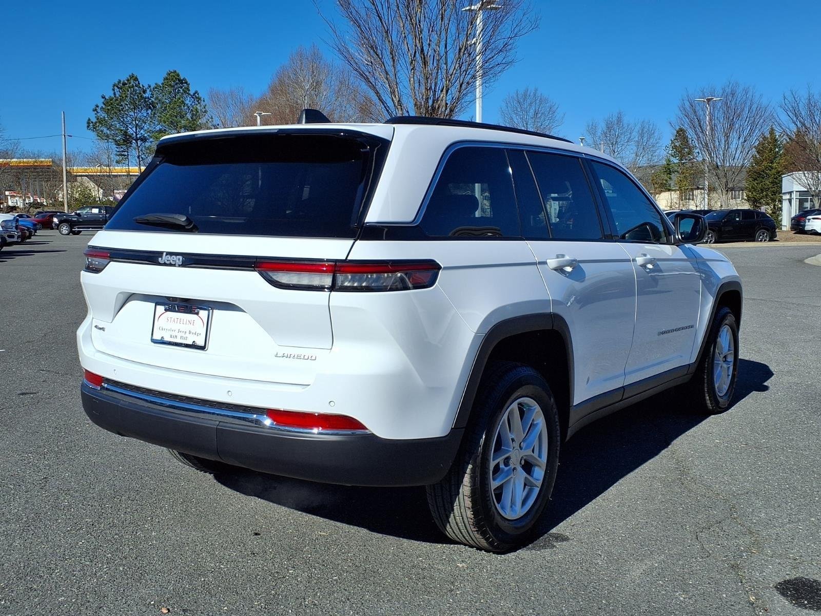 New 2026 Bright White Clearcoat Jeep Laredo X image 2