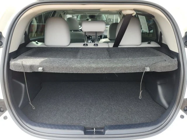 Used 2018  Toyota Four image 19