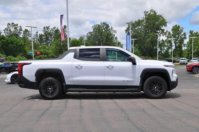 Used 2024 Chevrolet Silverado EV Work Truck with VIN 1GC10VEL7RU000099 for sale in Milan, MI