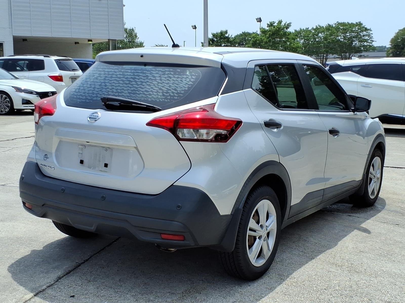Used 2020 Brilliant Silver Metallic Nissan S image 7
