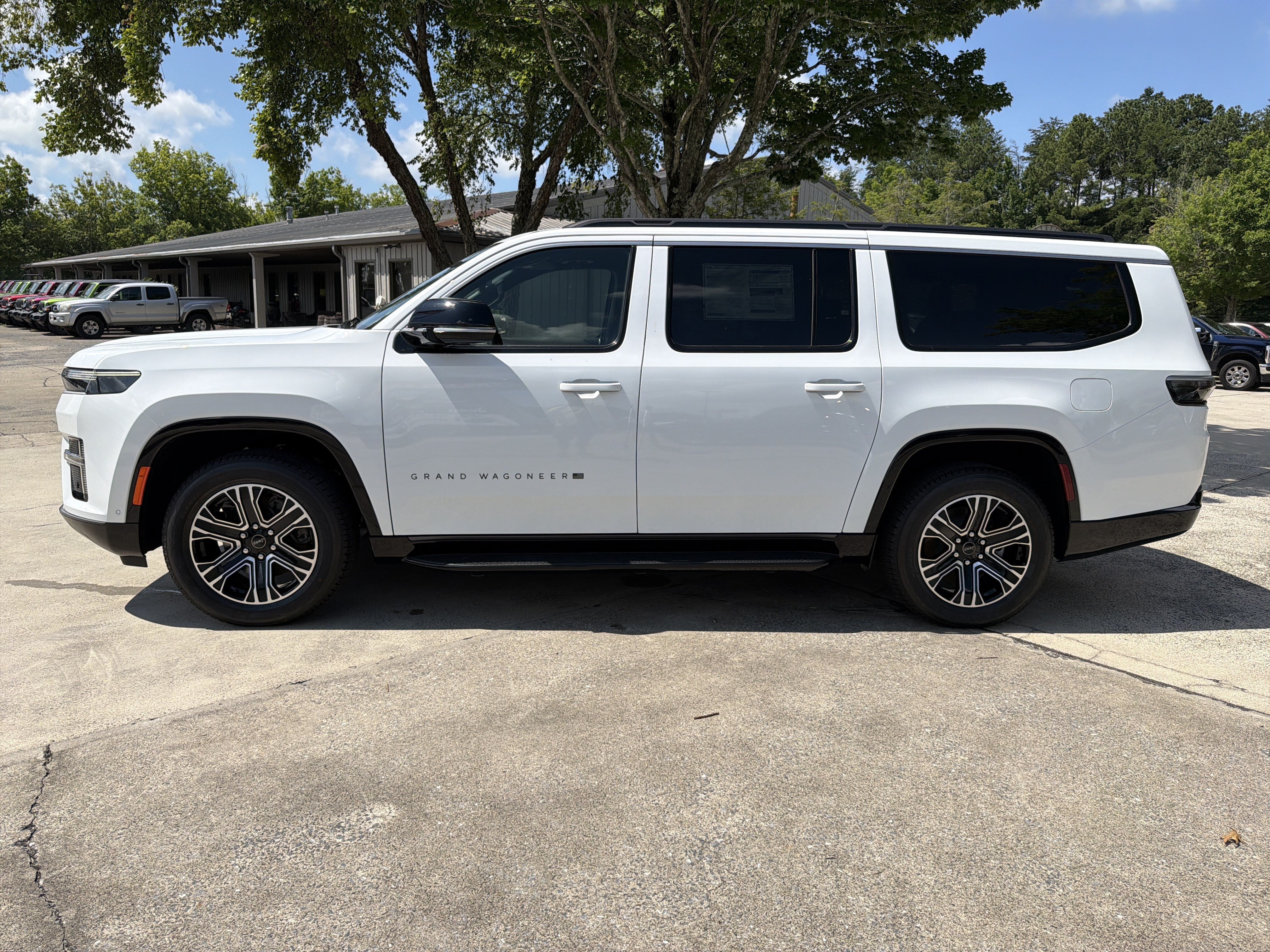 New 2026 Bright White Clearcoat Jeep Base image 4