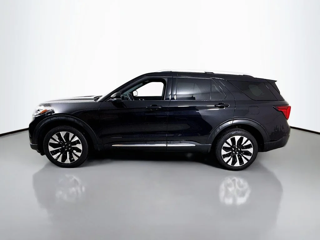 Certified Used 2025 Agate Black Metallic Ford Platinum image 9
