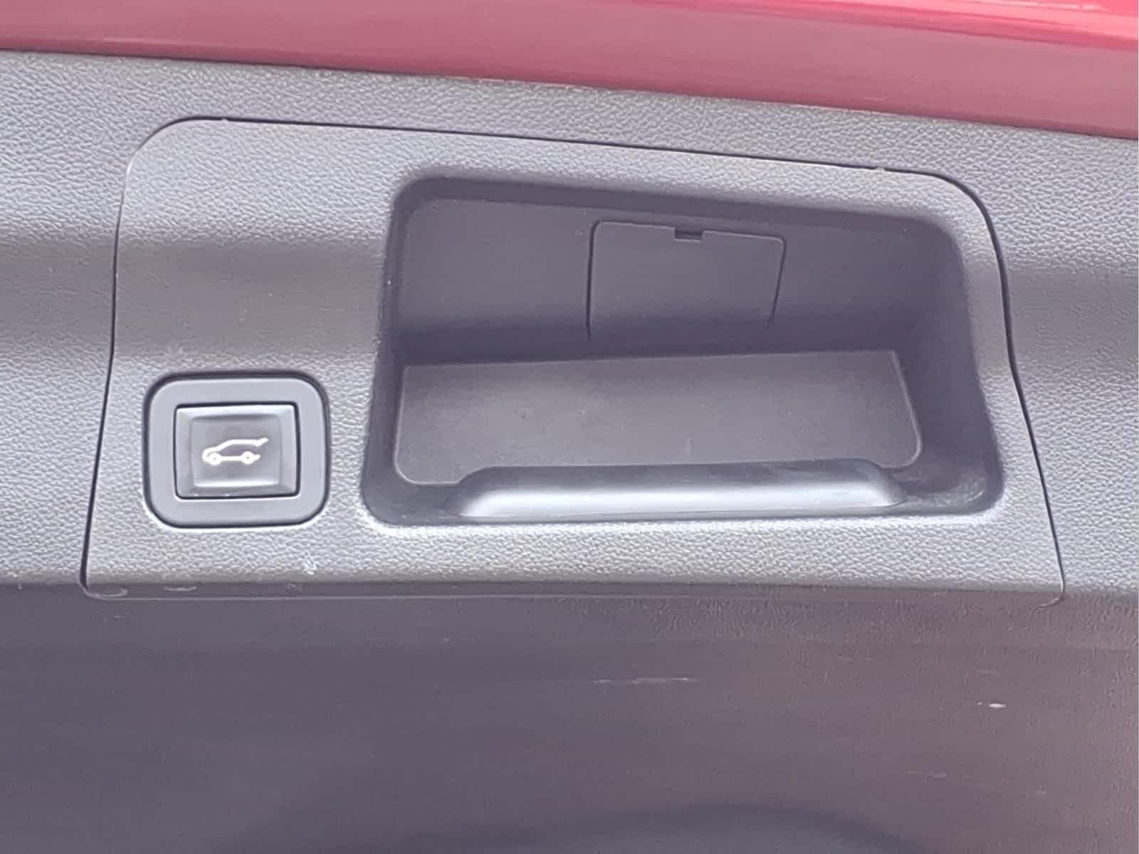 Used 2018 Crimson Red Tintcoat GMC SLT image 7