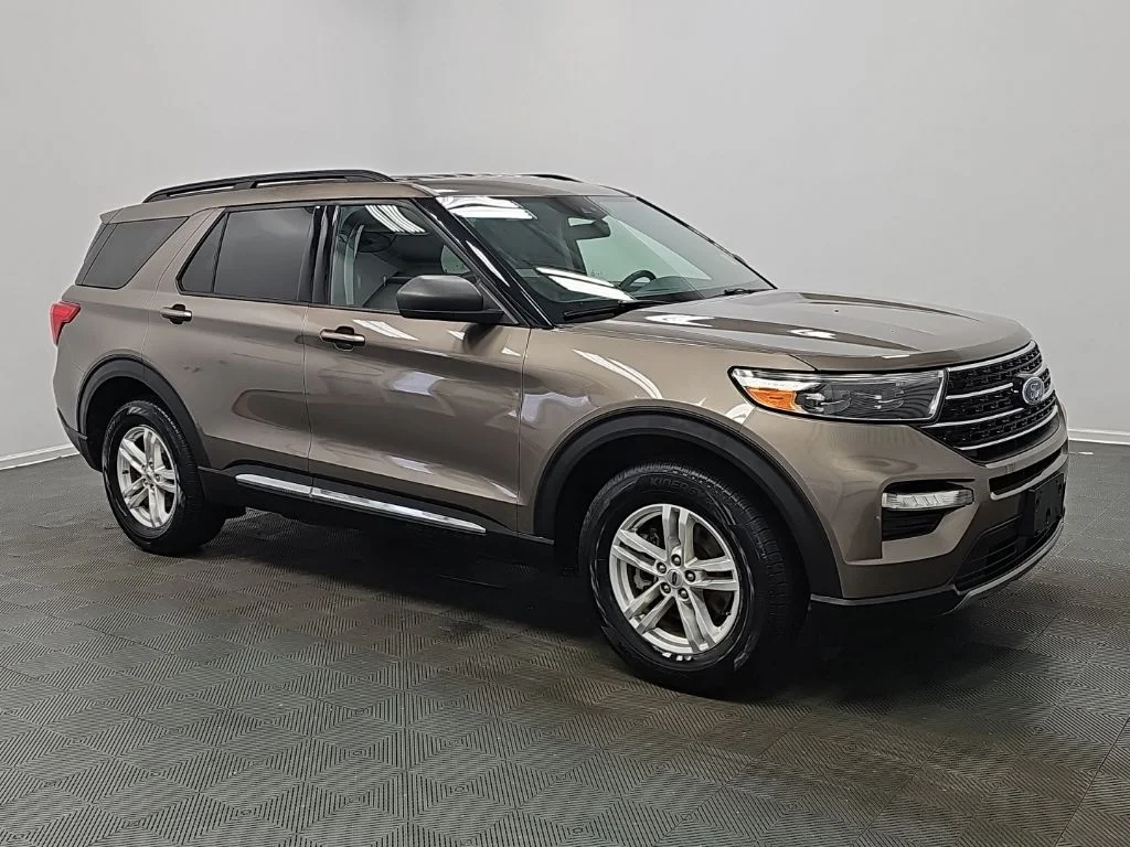 2021 Ford Explorer XLT 4WD's photo