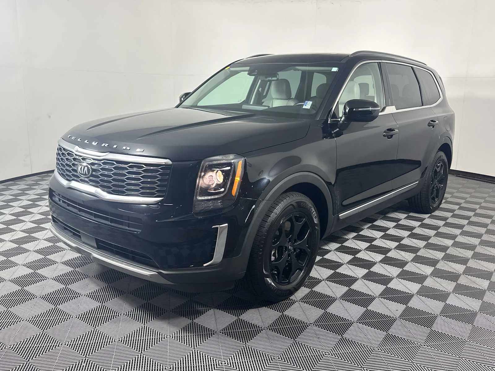 Certified Used 2020 Ebony Black Kia EX image 3