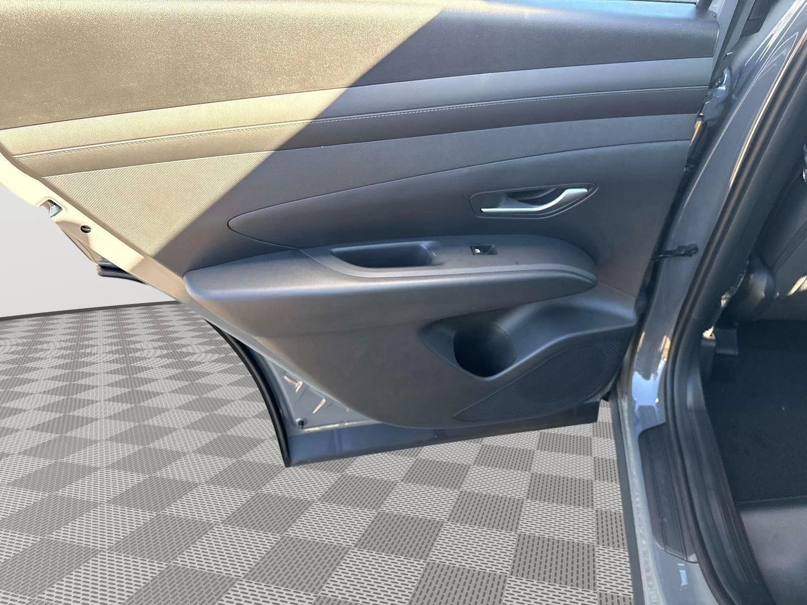 New 2026 Hampton Gray Hyundai SE image 12