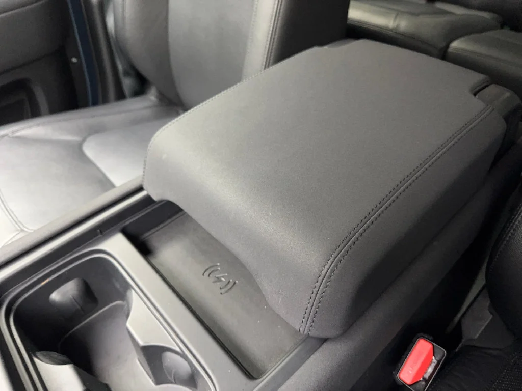 Used 2023 Blue Land Rover SE image 70