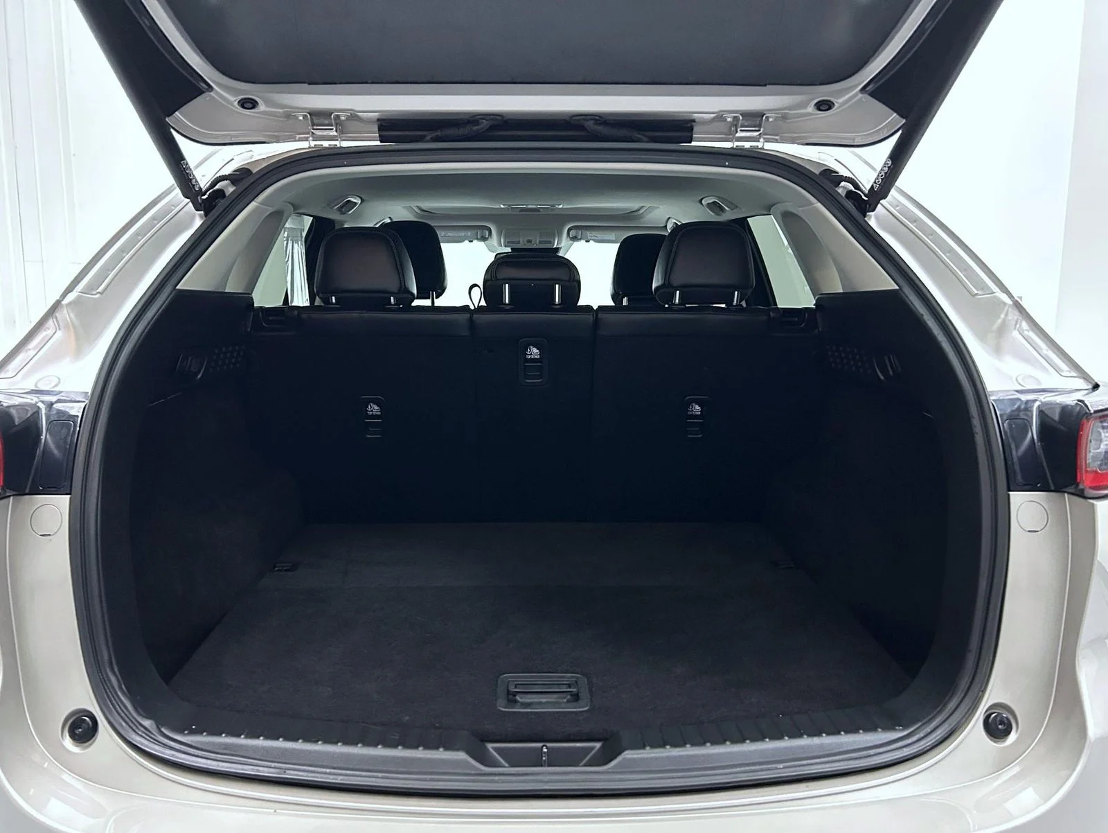 Used 2025 Silver Mazda 2.5 S Preferred Package image 21