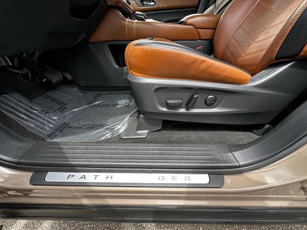 Used 2023 Beige Nissan Platinum image 23