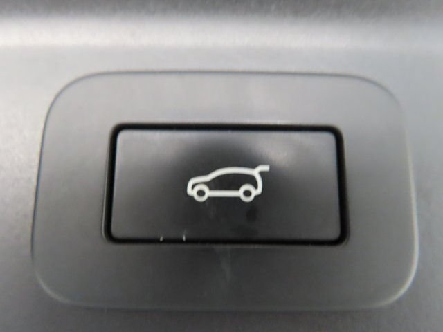 Used 2024 Gray Jaguar P250 R-Dynamic S image 41