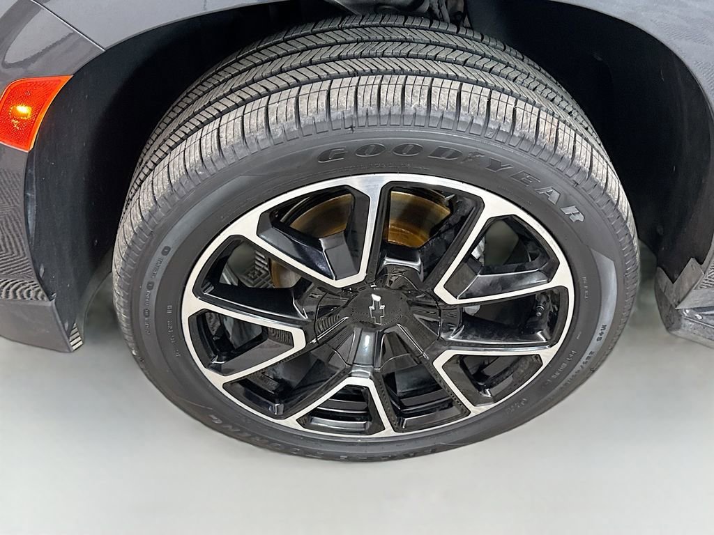 Used 2021 Shadow Gray Metallic Chevrolet RST image 35