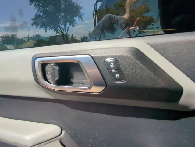 Used 2021 Green Ford Badlands image 14