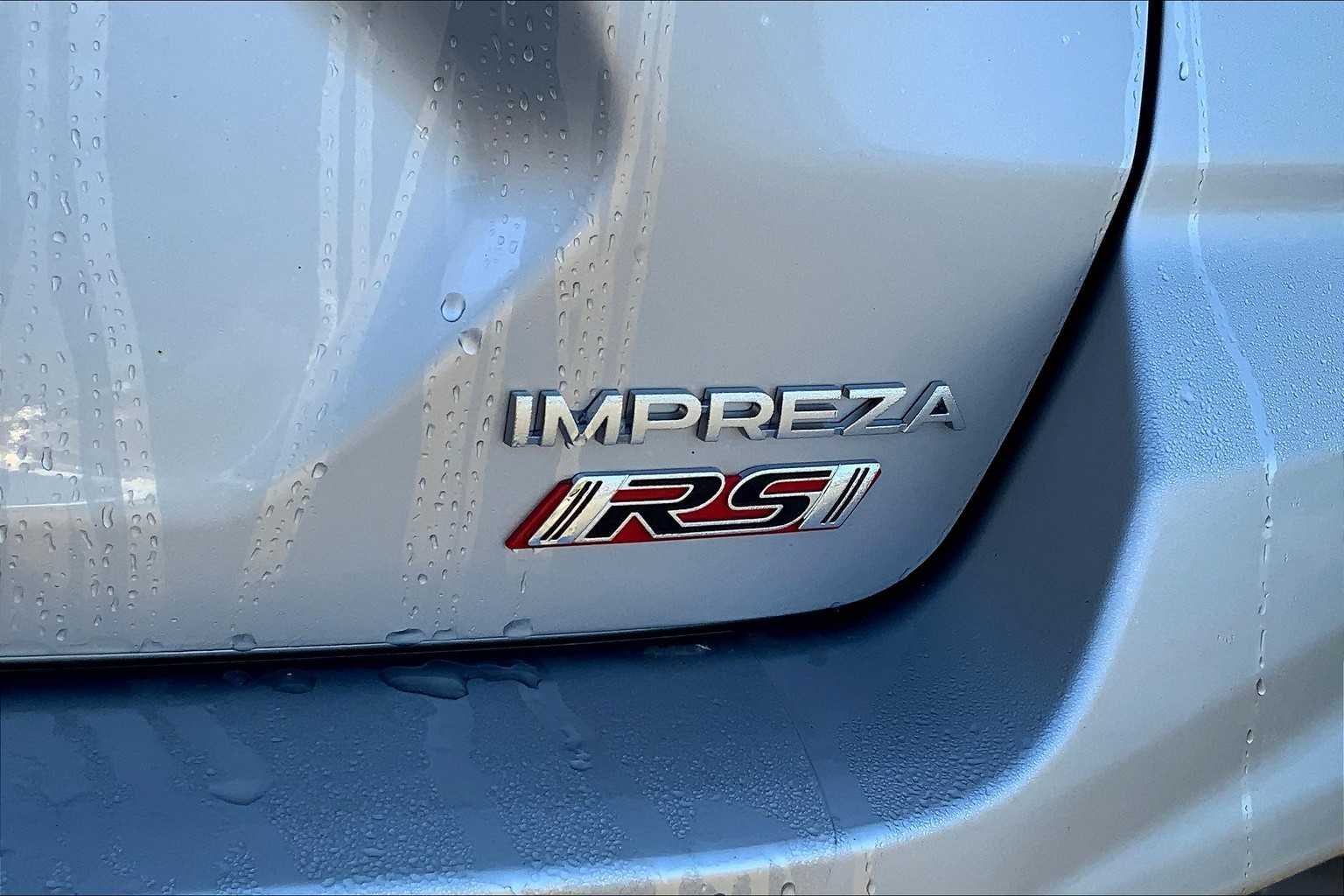 Used 2025 Ice Silver Metallic Subaru RS image 15
