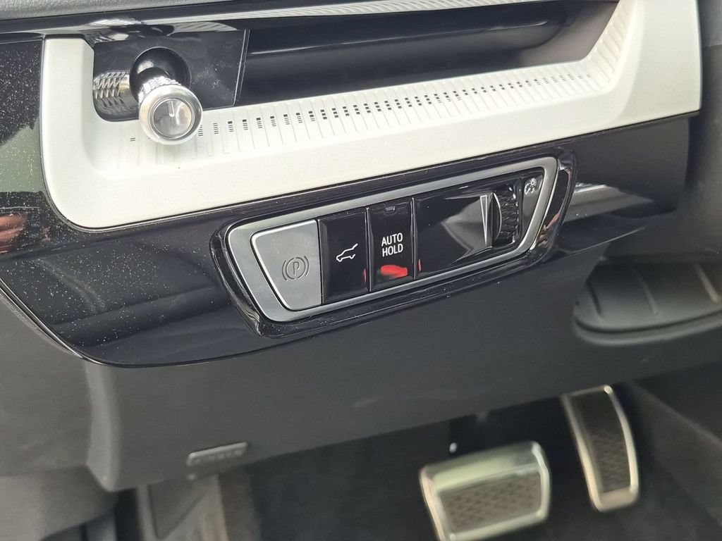 2027 Cadillac OPTIQ Luxury - Photo 16