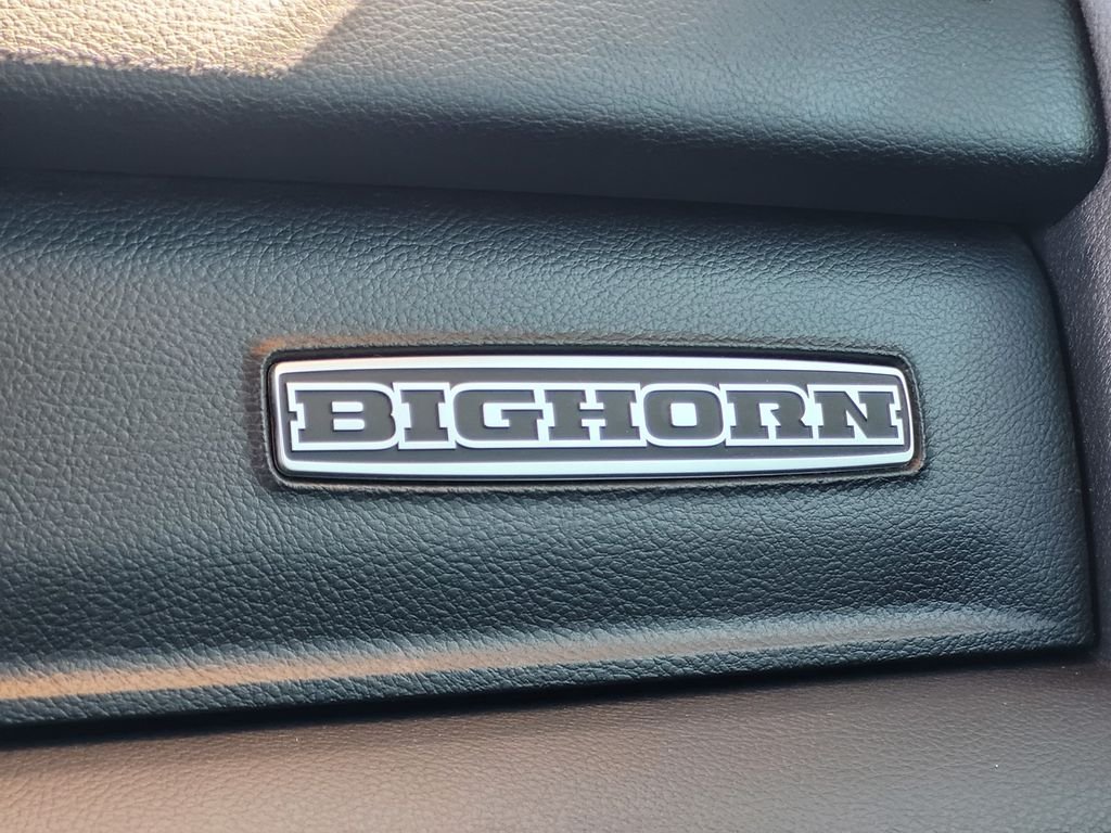 Used 2025 White Ram Big Horn/Lone Star image 15