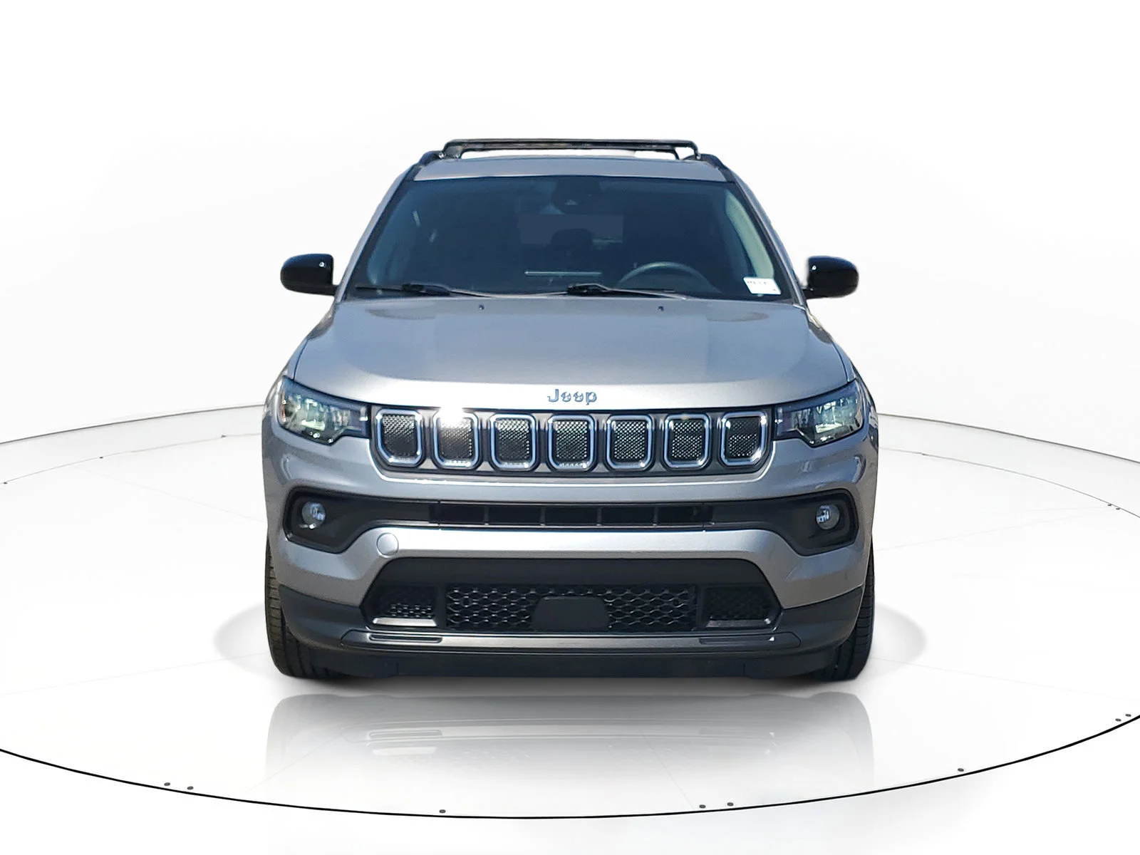Certified Used 2022 Silver Jeep Latitude image 9