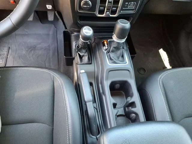 Used 2023 White Jeep  image 15