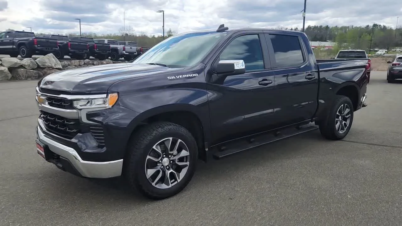 Used 2023 Dark Ash Metallic Chevrolet LT (2FL) image 4