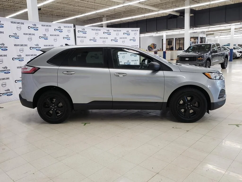 Certified Used 2024 Silver Metallic Ford SE image 5