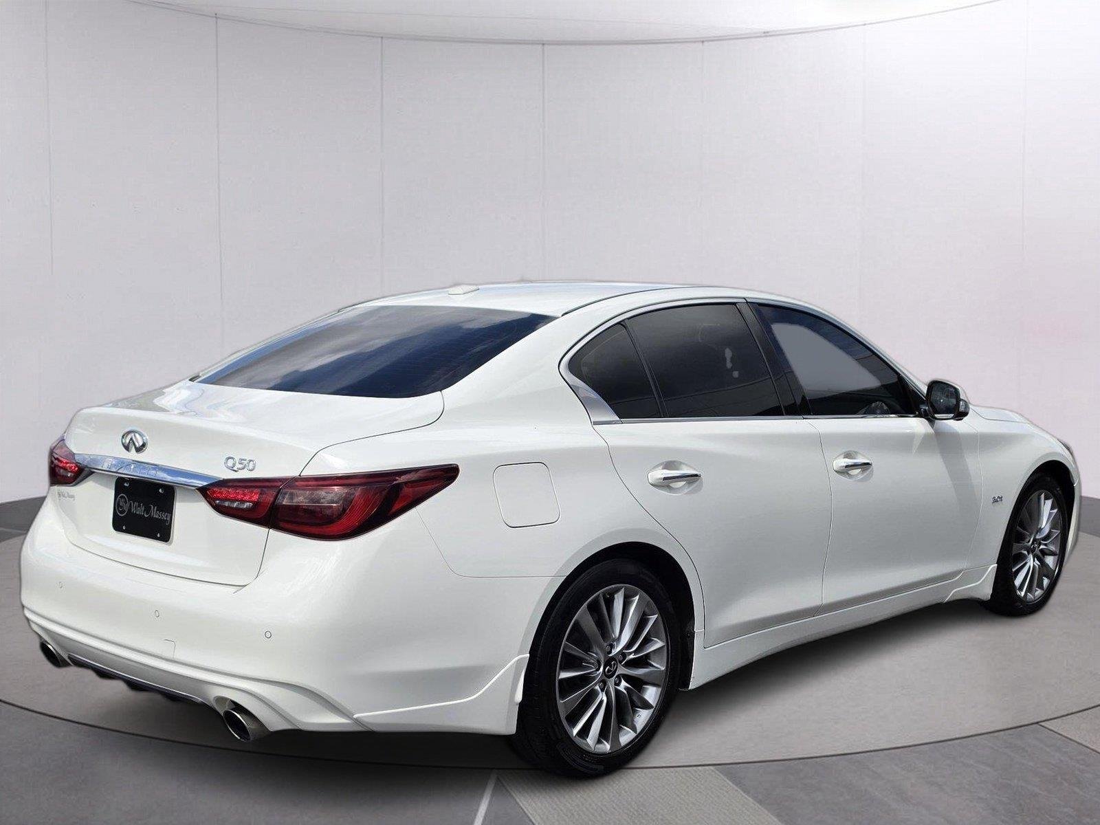 Used 2020 Pure White INFINITI 3.0t LUXE image 6