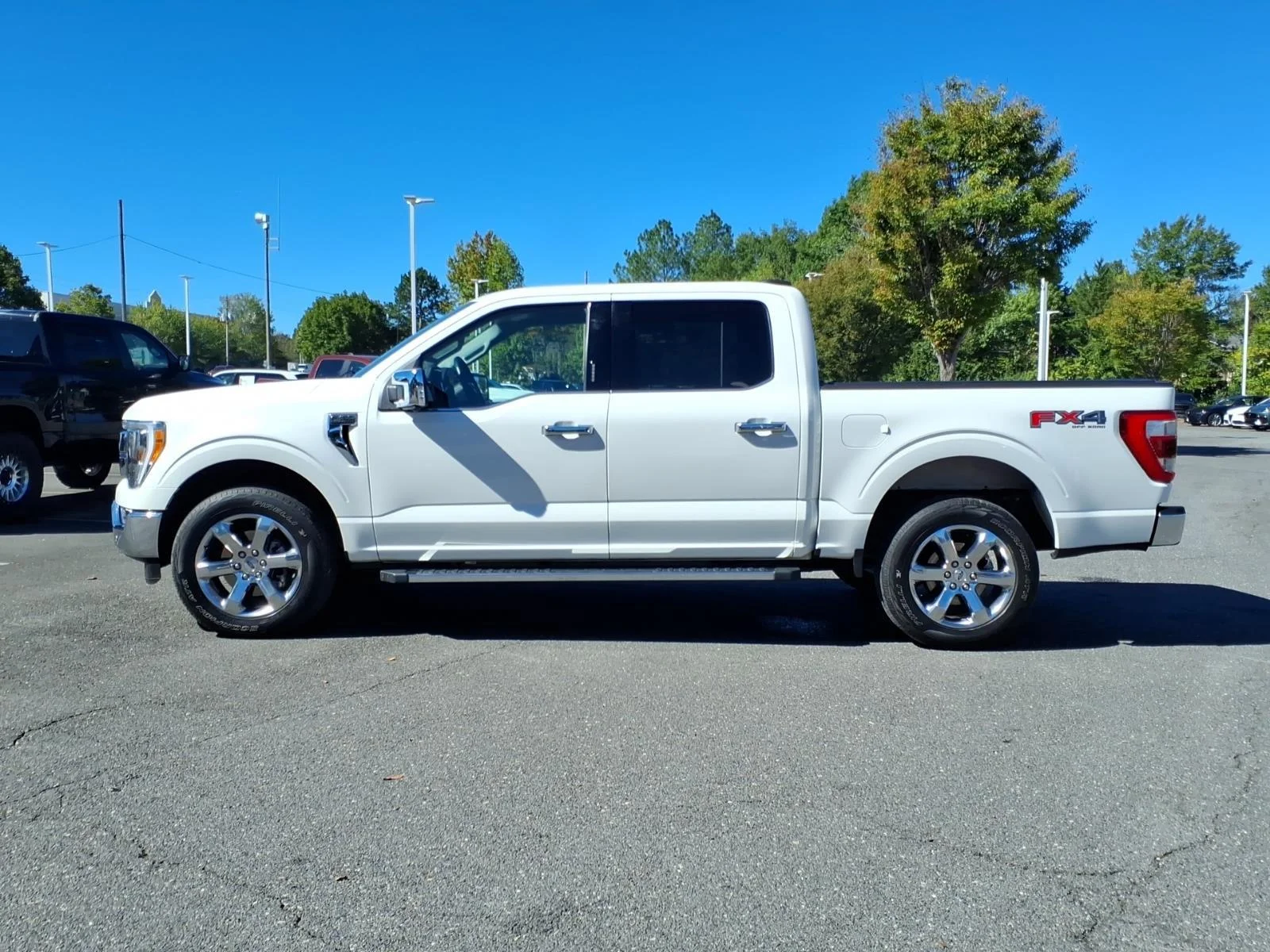 Used 2021 Star White Metallic Tri-Coat Ford LARIAT image 3