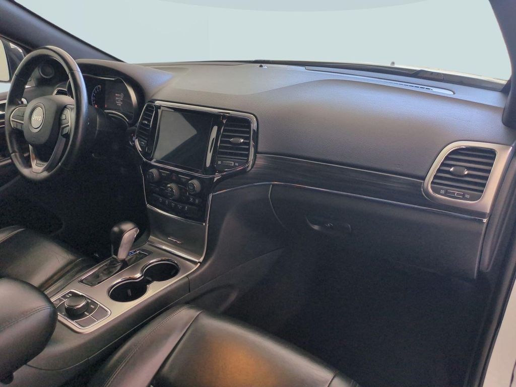 Used 2020 Bright White Clearcoat Jeep Limited image 28