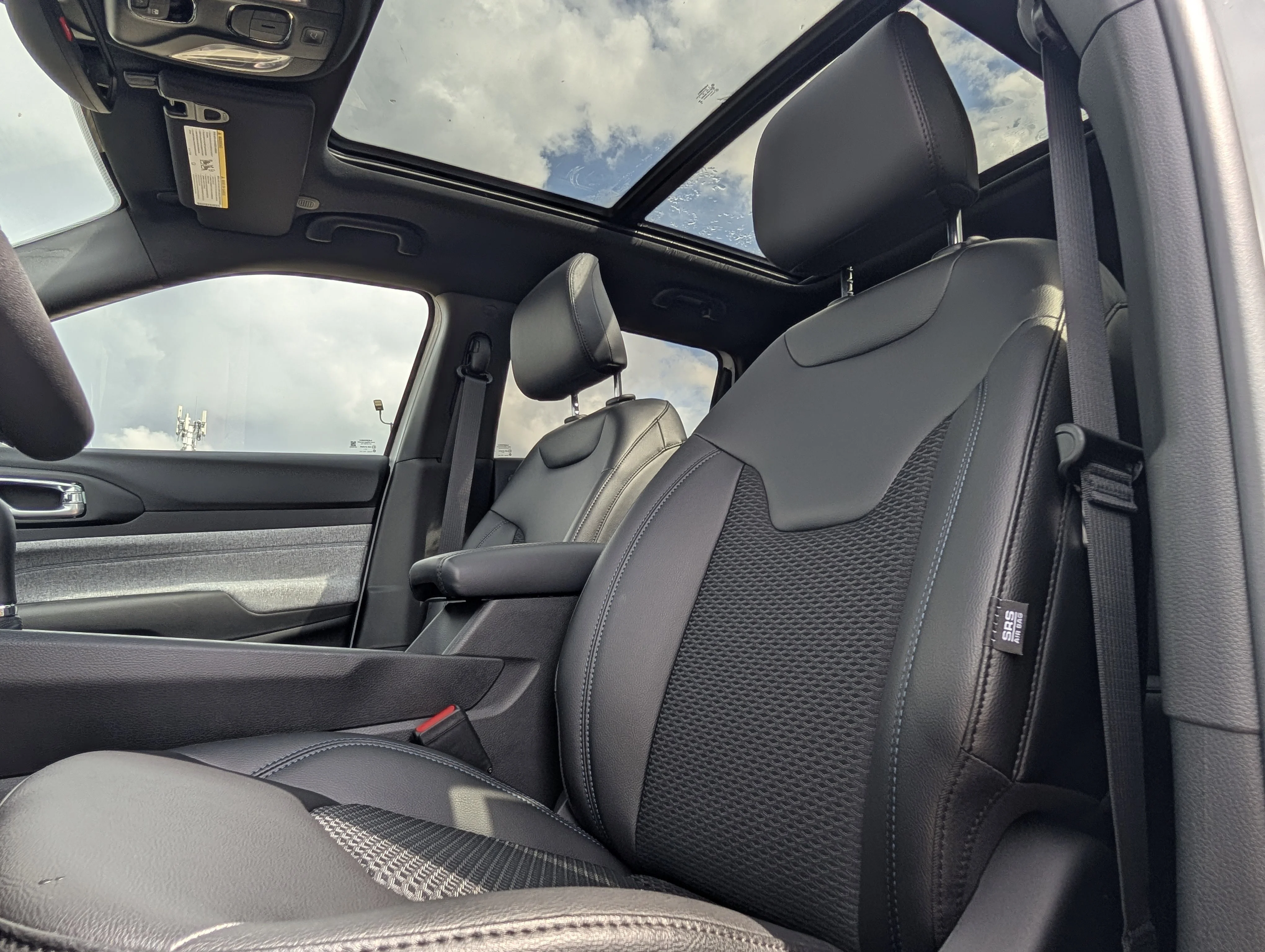 New 2026 Bright White Jeep North image 20
