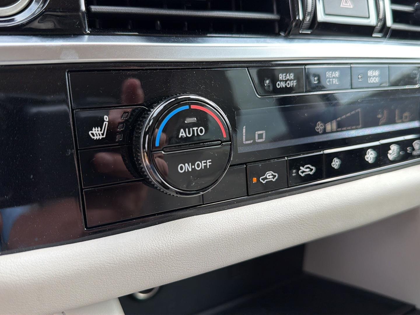 Used 2024 Gun Metallic Nissan SV image 27