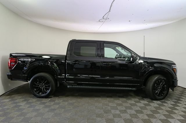 Used 2026  Ford Lariat image 13