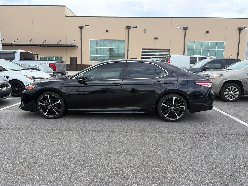 Used 2019  Toyota XSE image 4